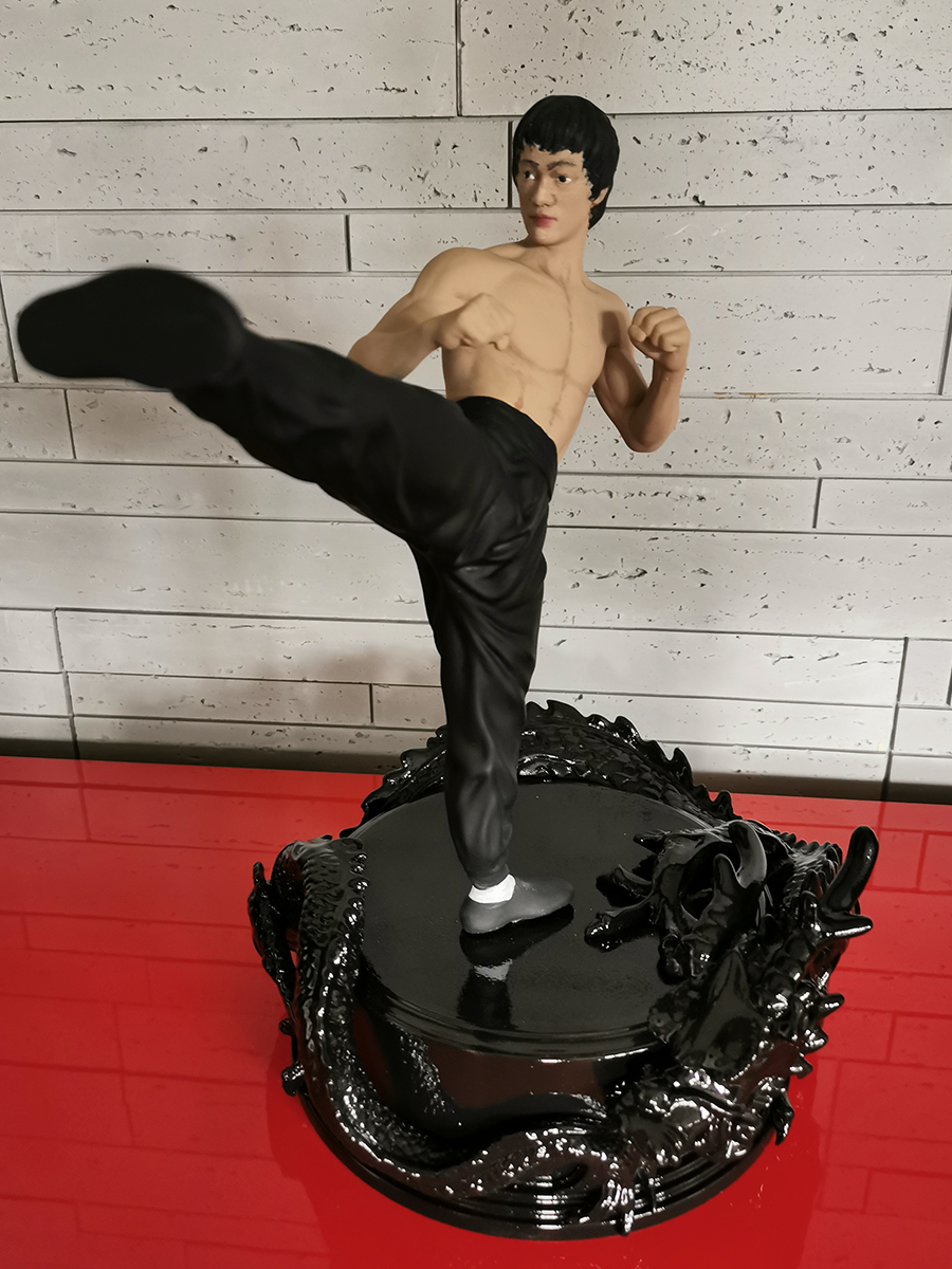 Bruce Lee - statua 1:8